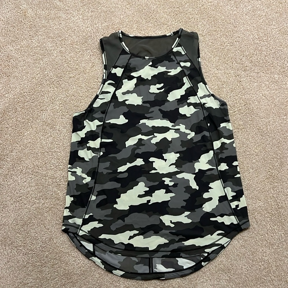 Lululemon top